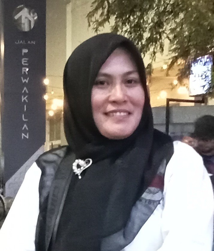 Sunarti Ibrahim, SE.,M.Si